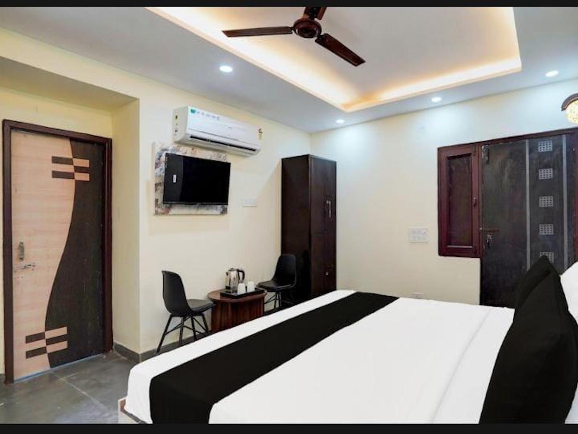 Hotel City Palace New Delhi Buitenkant foto